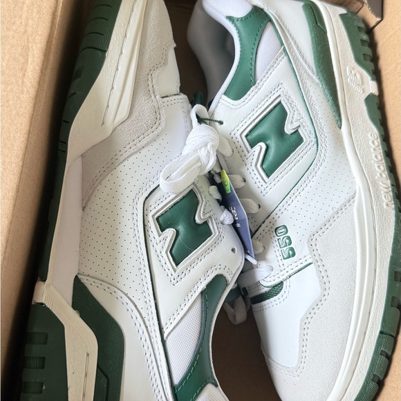 New Balance Men's 550 White and Dark Green Sneakers - Picture 4 of 5